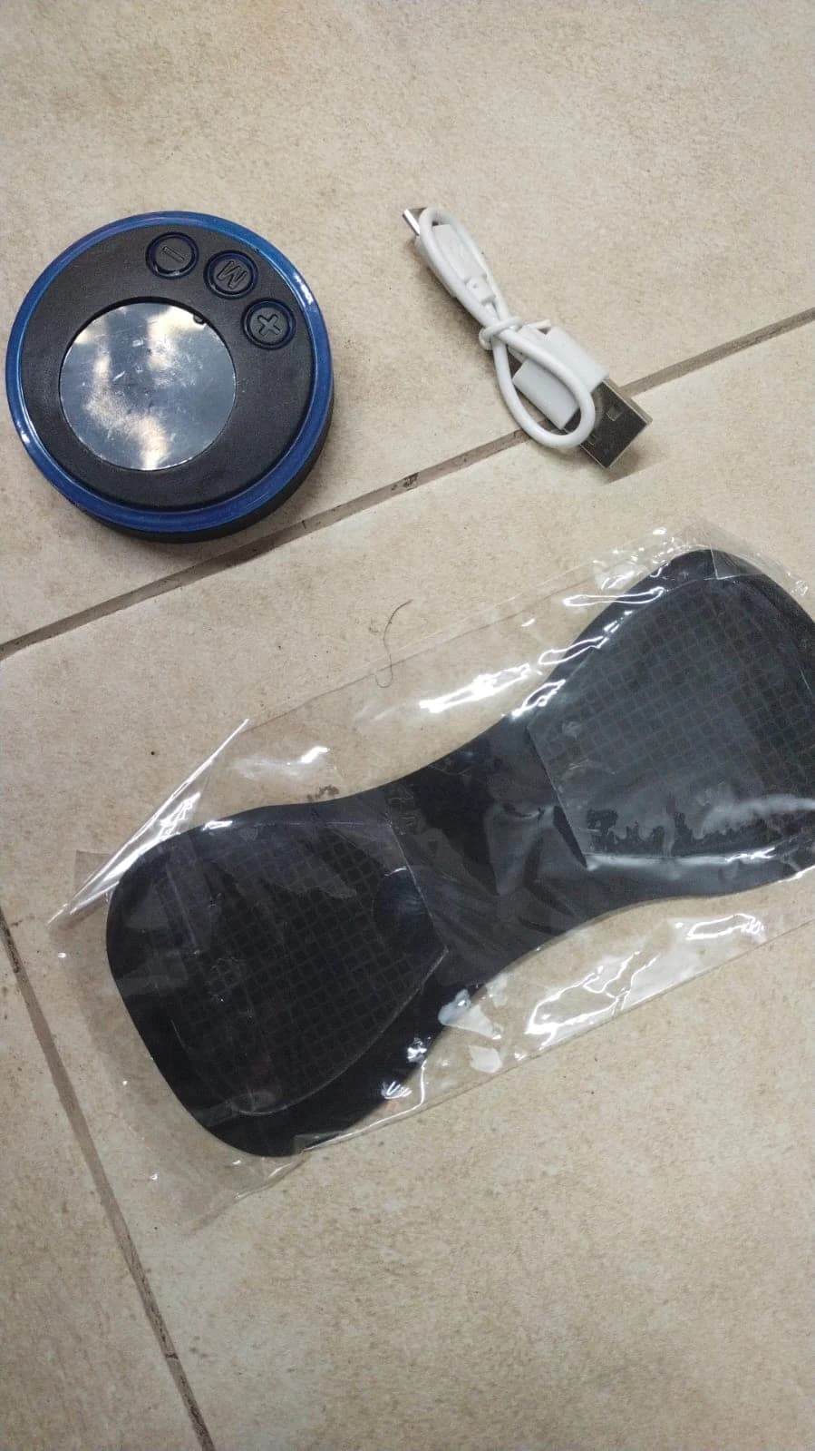 Rechargeable Butterfly EMS Massager thumbnail 4