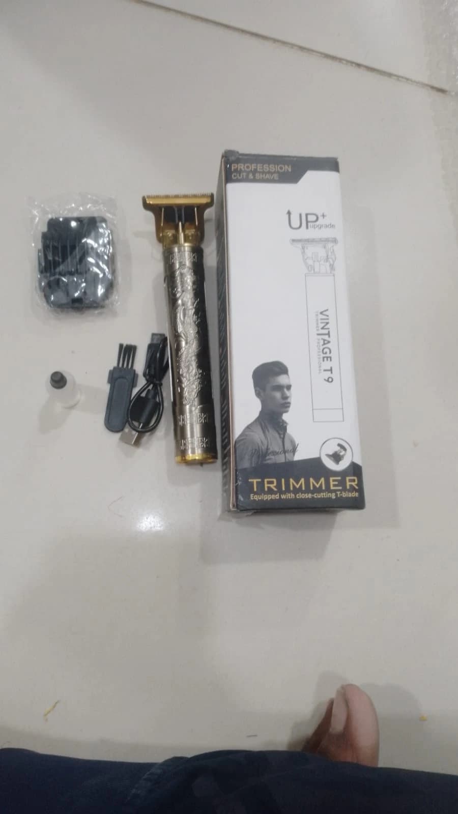 Vintage T9 Rechargeable Metal Hair Trimmer thumbnail 4