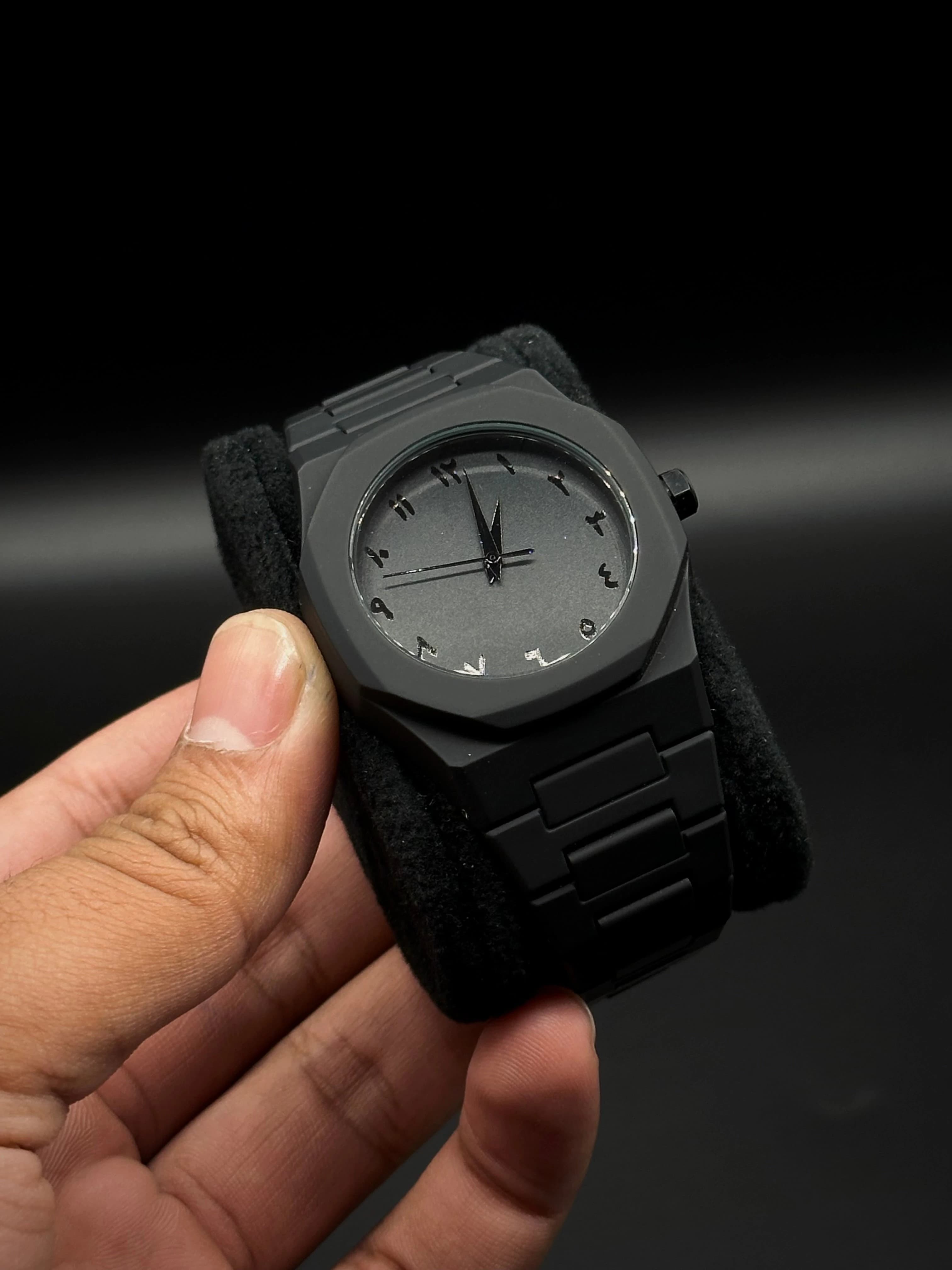 Black Aura Quartz Watch — Without Box thumbnail 2